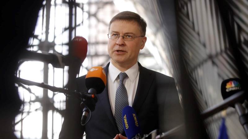 EU to sanction exports if Russia advances further – Dombrovskis