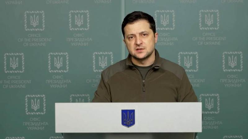 Zelensky urges Biden to deliver firm message on Russia