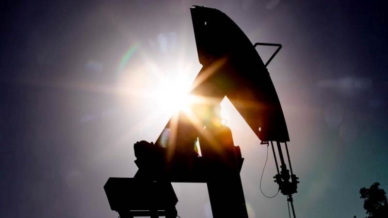 EIA: US crude inventories down 2.6 million barrels