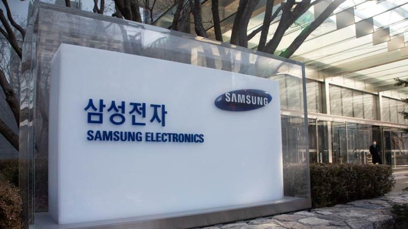 Samsung halts shipments to Russia