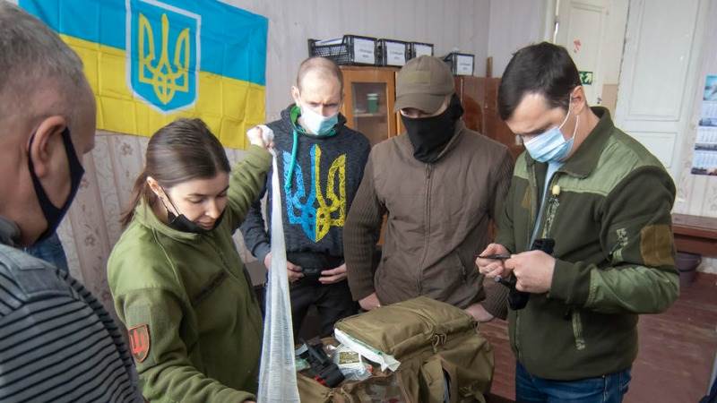 Russia ceases firing for civilians to evacuate from Mariupol