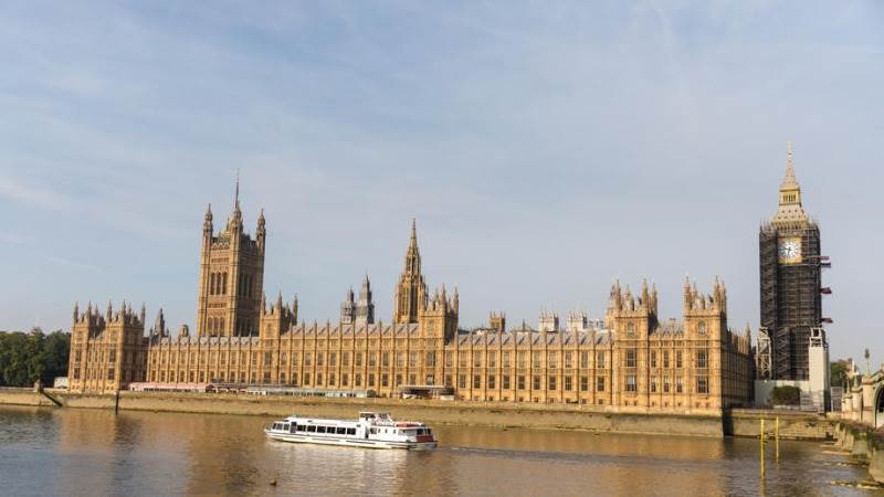 UK’s MPs back expedited freeze on oligarchs’ assets