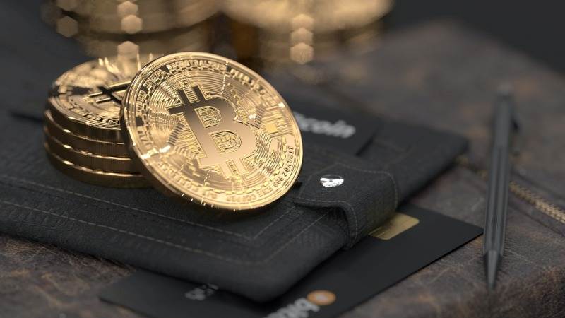 Cryptos rebound, Bitcoin surges 8%