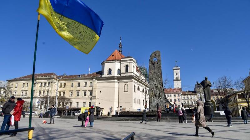 Lviv under attack, military base targeted