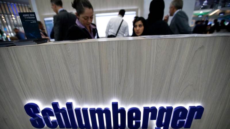 Schlumberger stops technology distribution in Russia