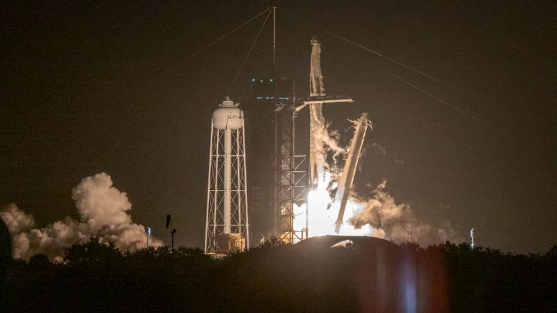 SpaceX rocket with new Starlink satellites launched