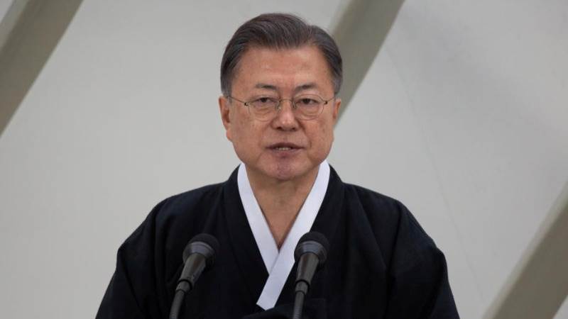 Moon calls urgent NSC meeting over NK missile launch