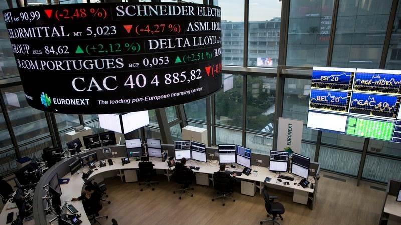 Europe closes higher after US, EU energy deal