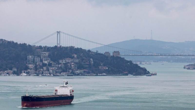 Turkey spots mine-like object in Bosphorus