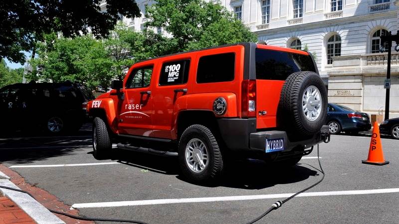 GM to increase production of electric Hummer