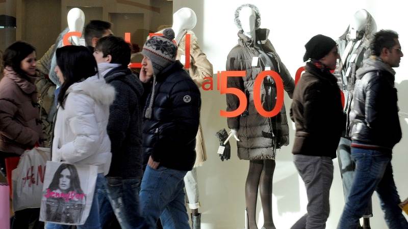 Eurozone consumer confidence drops in March