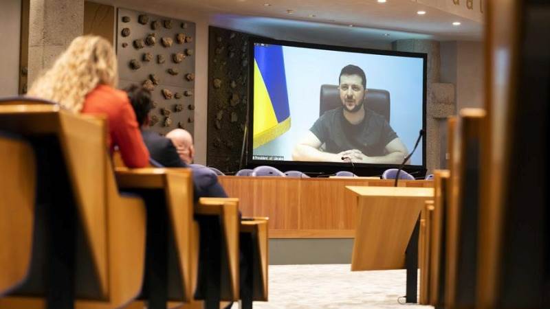 Zelensky urges Dutch govt to fully halt trade with Russia