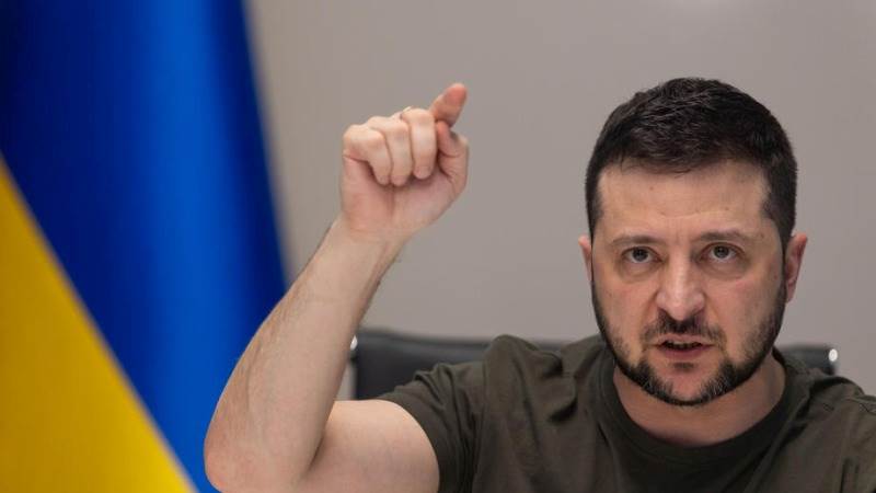 Zelensky says Russia boosting presence in Donbass