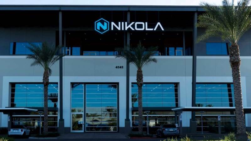 Nikola requests withdrawal from public offering