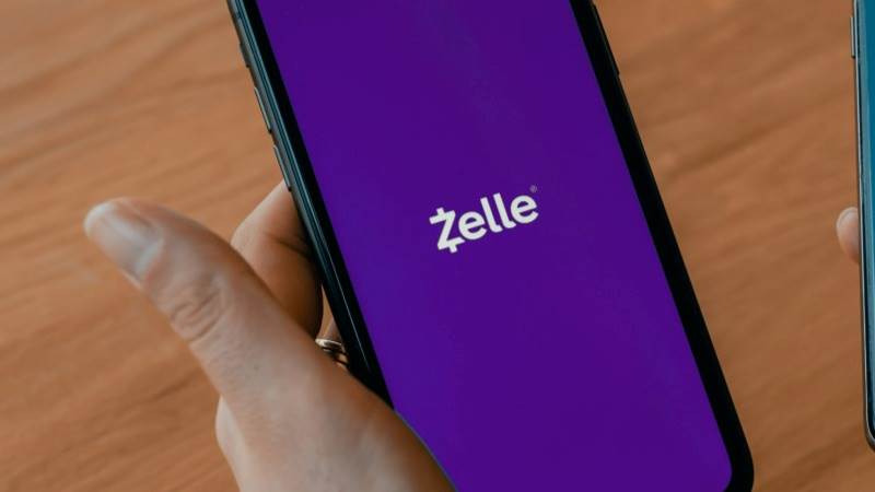 Zelle’s owners weigh wider use of payment network – report