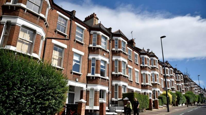 UK annual house price growth up by 11% in March