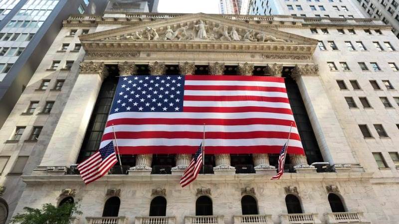 US closes higher after economic reports