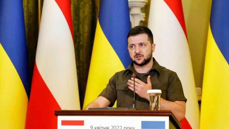 Zelensky committed to peace despite Russian attacks