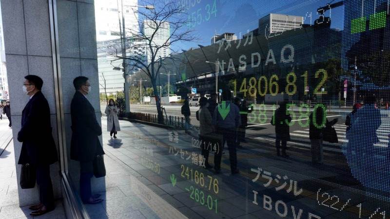 Asian markets decline amid holiday break