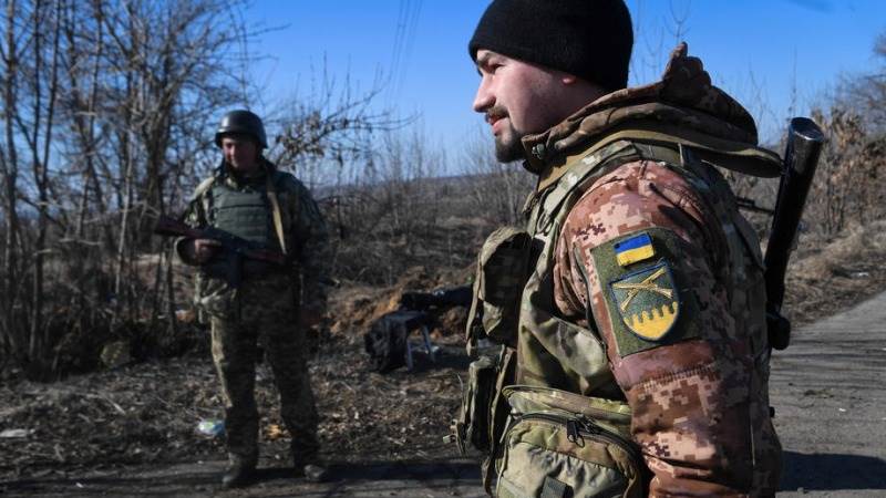 Ukraine ready to negotiate in Mariupol – Zelensky adviser