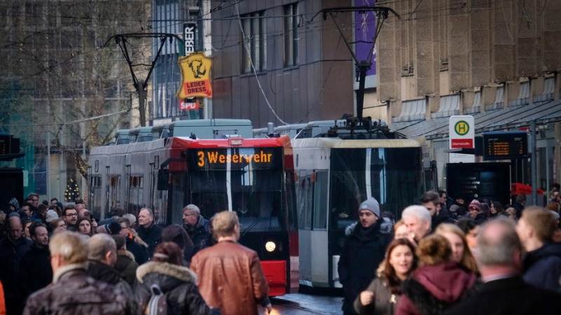 Consumer confidence in euro area recovers in April