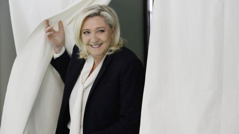 Le Pen concedes defeat in French election