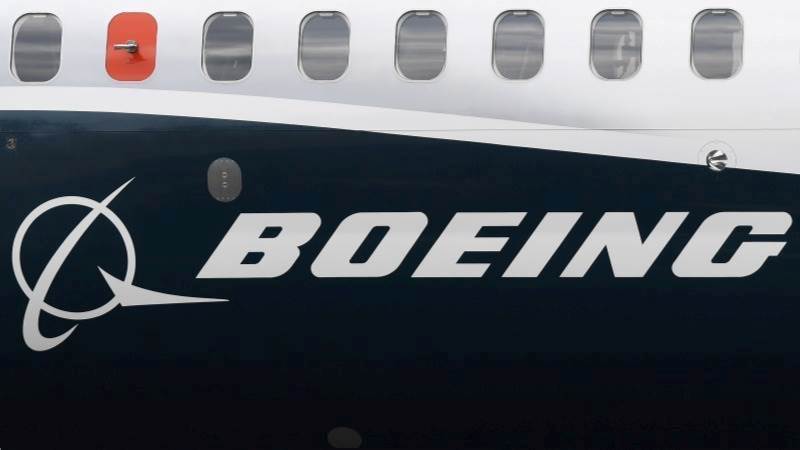 Boeing shares dip 10% after earnings results