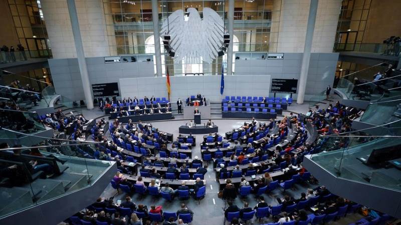 Bundestag supports heavy arms deliveries to Ukraine