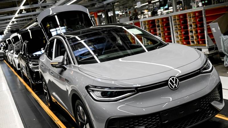 VW to rely on Qualcomm for automated driving chips – report