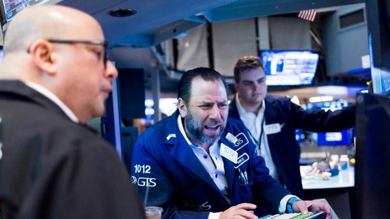 US erases prior day’s rally, Dow drops 1,000 pts at close