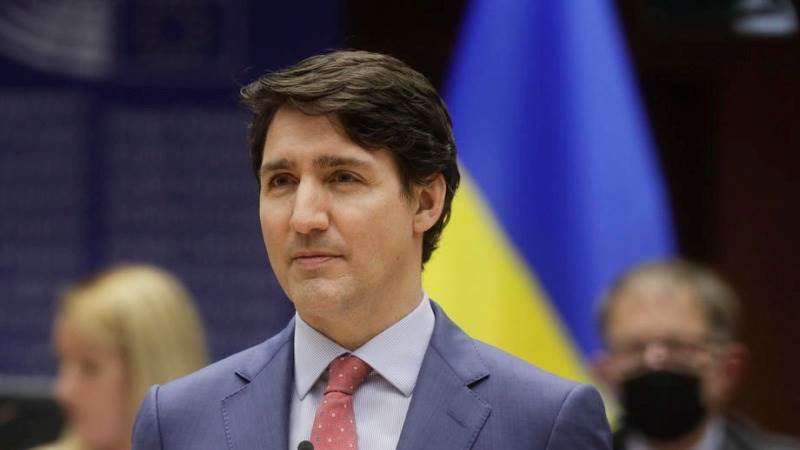 Trudeau visits Kiev, announces new weapons