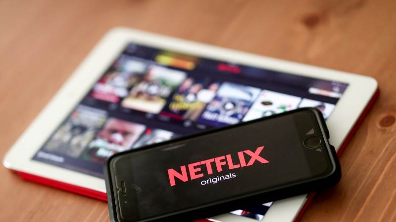 Netflix plans to introduce ads by end of 2022 – report