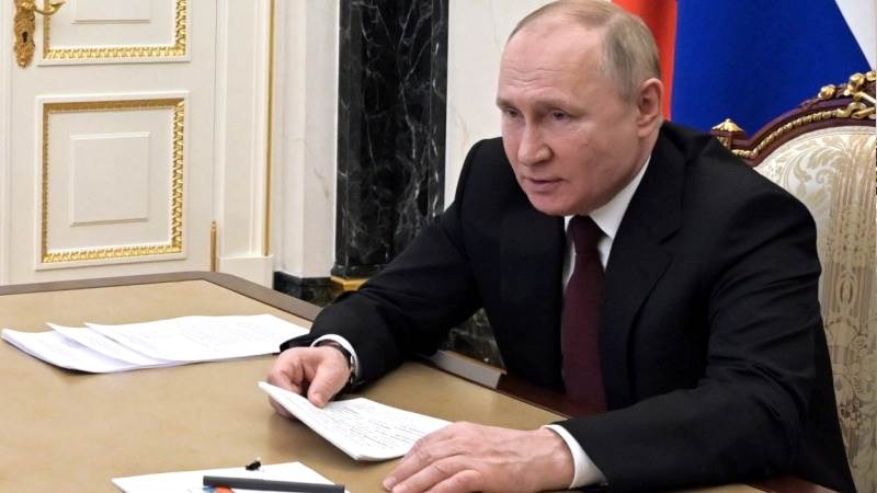 Putin: Russia successfully coping with sanctions