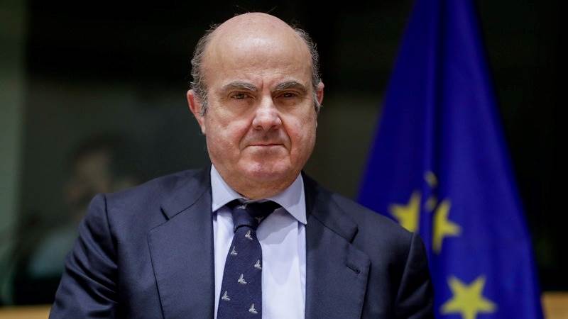 De Guindos: ECB to stop buying bonds in July