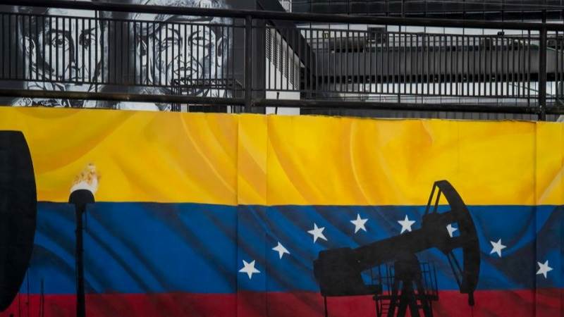 US to lift some sanctions against Venezuelan oil – report