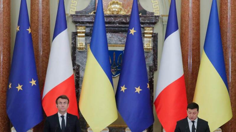 Zelensky, Macron discuss Ukraine’s EU candidacy