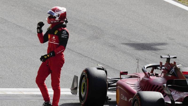 Leclerc takes pole at Spanish GP