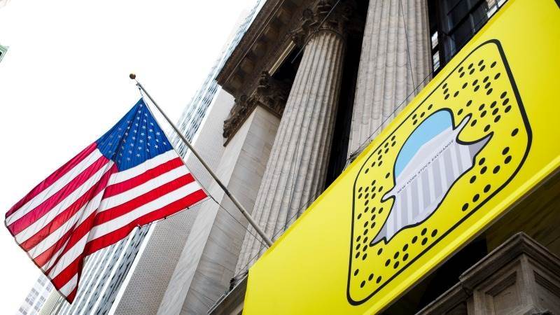 Snap slumps 28% as CEO warns of slower revenue growth