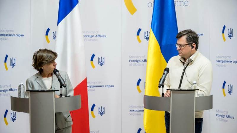 France: No conditions for Russia-Ukraine talks now