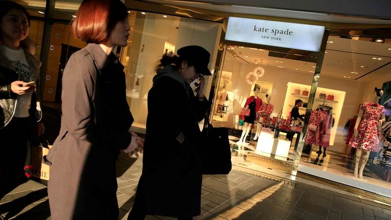 Japanese consumer confidence improves in May