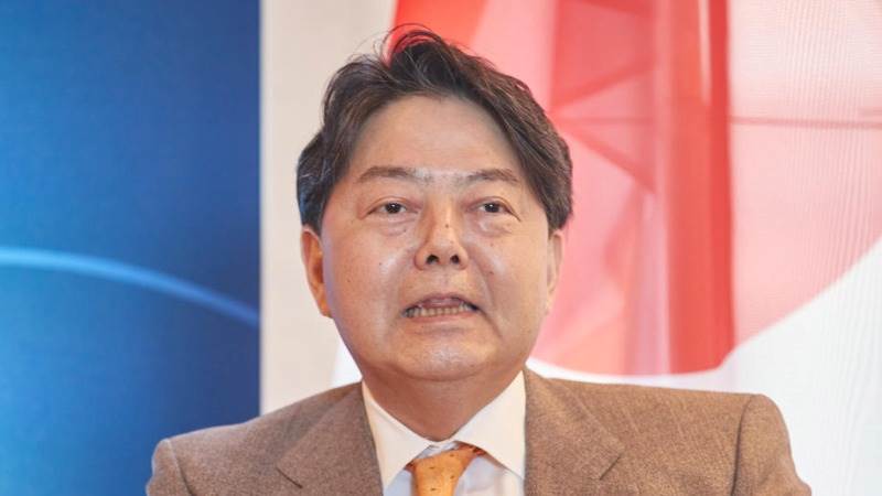 Japan’s foreign minister contracts COVID-19