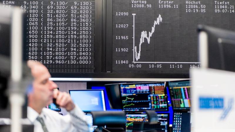 DAX, CAC close lower after economic data release