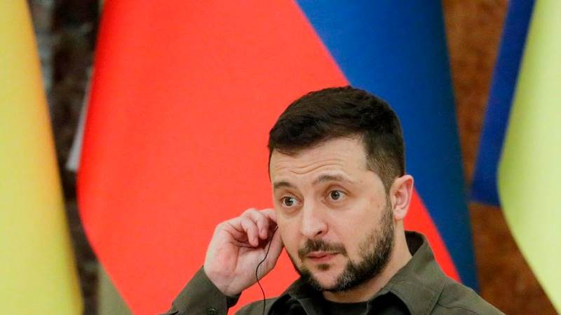 Zelensky discusses grain export with UK, Turkey