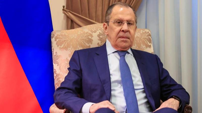 Lavrov: Ukraine should abandon militant rhetoric