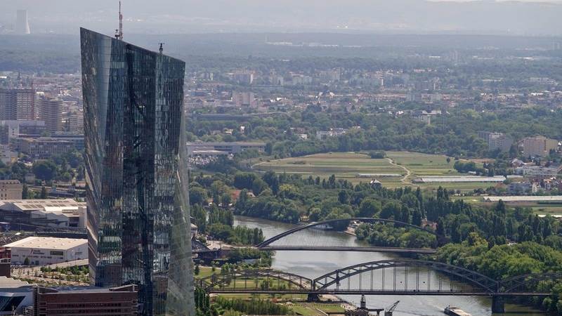 ECB keeps key interest rates unchanged