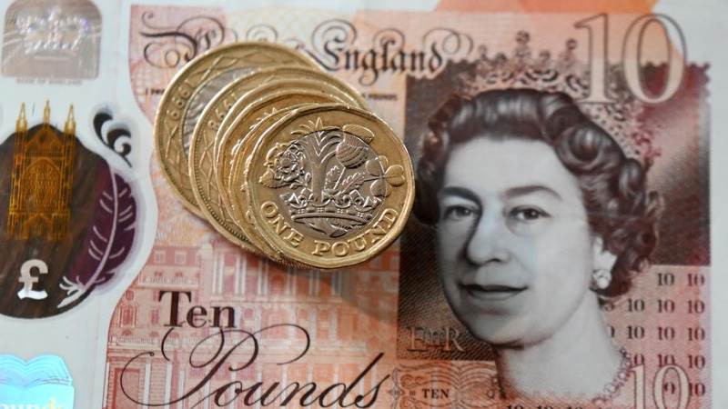 Pound grows after BoE raises interest rate