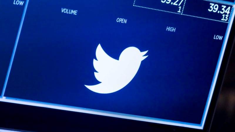 Twitter board tells stockholders to vote for merger