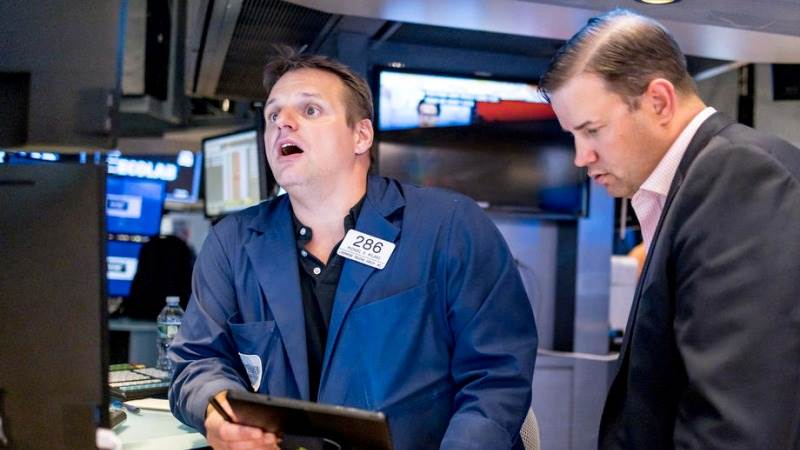 US markets extend gains, Dow up over 600 pts