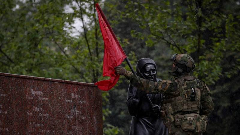 Russia captures 2 more settlements in Lugansk