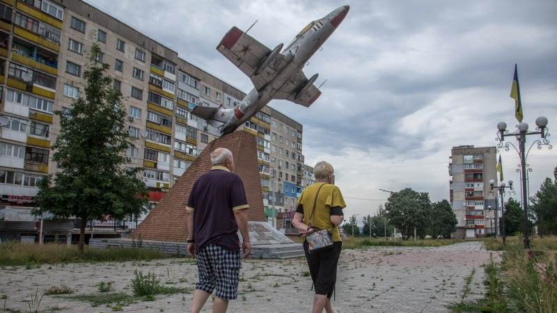 Pro-Russian people refuse to leave Lysychansk – report